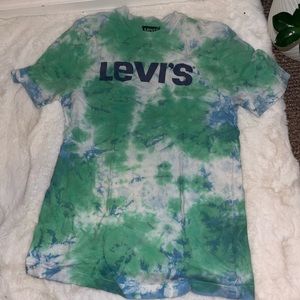 Tie dye Levi’s t shirt